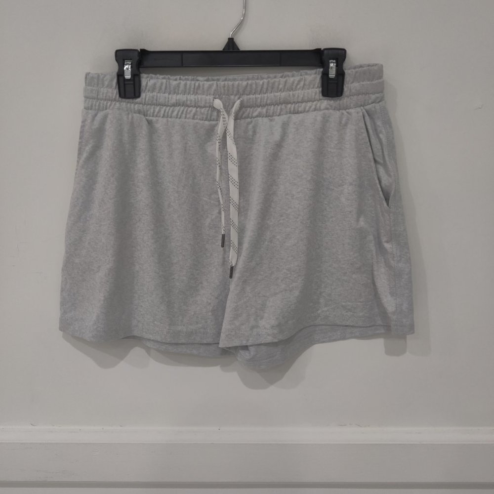 NWT Pacific Trail Women's Cozy Athletic Outdoors Shorts Gray Size L $45 9HL266